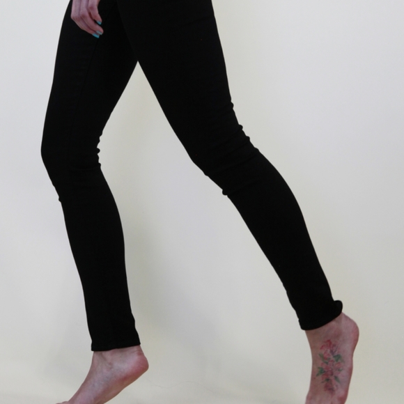 Levi's 711 Skinny Jeans - Picture 5 of 9